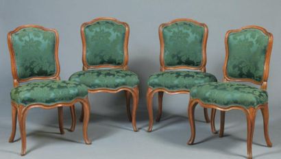 Suite de quatre chaises à dossier cabriolet,...