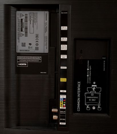 SAMSUNG

HDMI curved TV model UE55KU6640

We...
