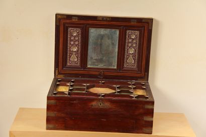 Boite à bijoux rectangulaire en bois naturel...