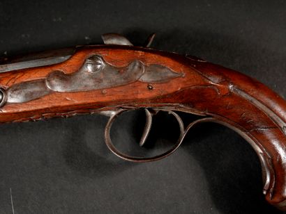 *Pistolet à percussion en noyer, XIXème s.

L...