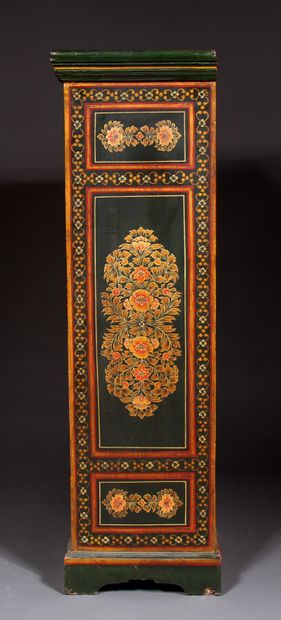 Meuble à hauteur d'appui en bois polychrome...