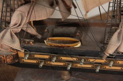 Maquette de bateau 3 mâts

L : 80 cm. (a...