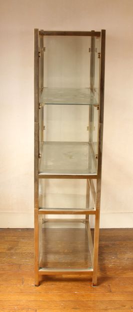 Vitrine en métal et verre

H : 140,5 L :...