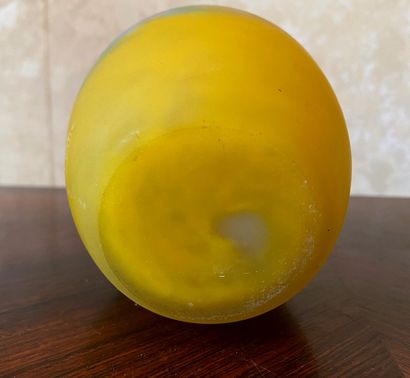 *MULLER Frères Lunéville

Vase ovoïde à col...