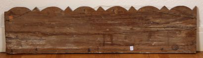 Panneau en bois doré sculpté de fleurs stylisées

25...