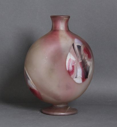 *DAUM Nanct

Vase balustre sur piédouche...