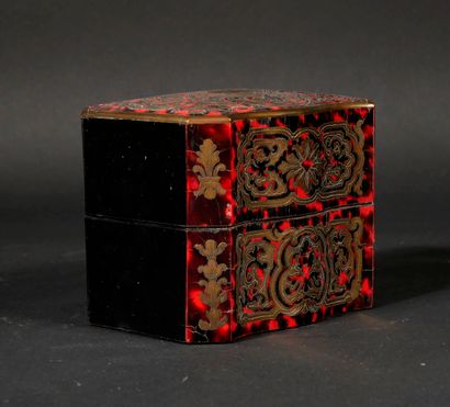 *Coffret à parfum en bois de placage à marquèterie...