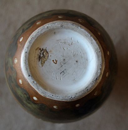 KERAMIS

Paire de vases ovoïde à col ouvert...