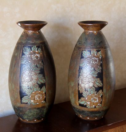 KERAMIS

Paire de vases ovoïde à col ouvert...