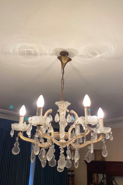 Lustre en métal et pampilles à six lumières

H...