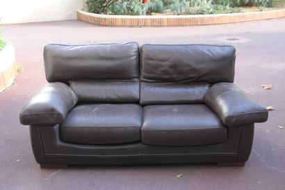 ROCHE BOBOIS

Mobilier de salon en cuir marron...