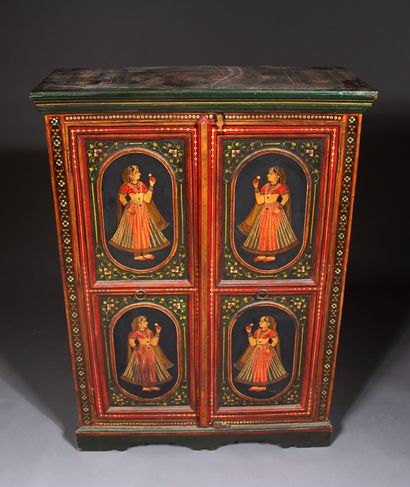 Meuble à hauteur d'appui en bois polychrome...