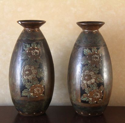 KERAMIS

Paire de vases ovoïde à col ouvert...