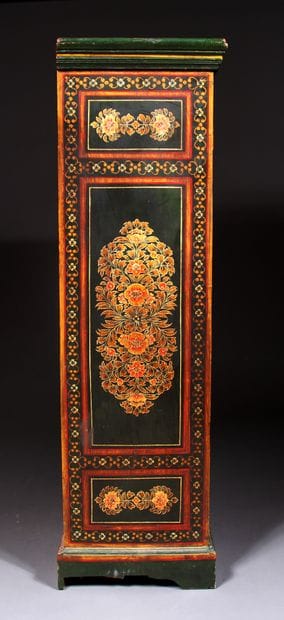 Meuble à hauteur d'appui en bois polychrome...