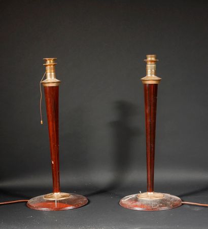 *LITA

Deux pieds de lampe Mazda fûts en...