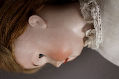 Poupée tête porcelaine bouche ouverte, yeux...