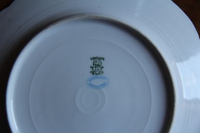 W. GUERIN CO Limoges

Partie de service de...