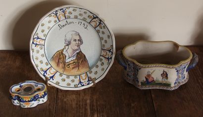 DESMANT - QUIMPER et divers

Lot de vases...