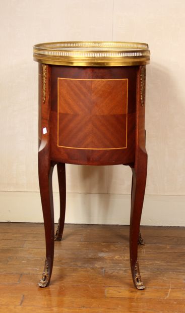 Table de salon rognon en bois de placage...