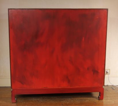 Buffet en bois laqué rouge, Chine moderne...
