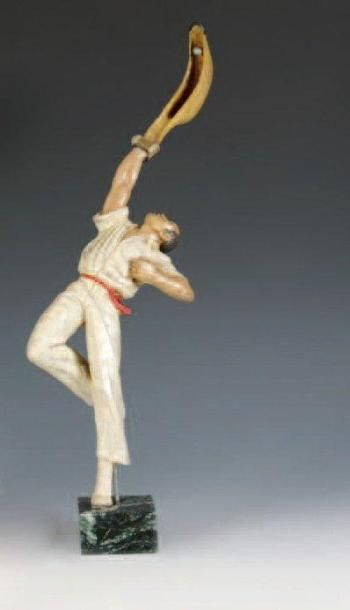 Joueur de pelote en action Sculpture en bois...