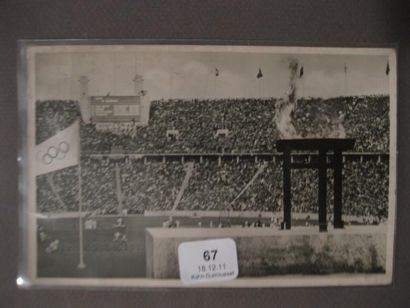 Carte postale ancienne montrant la flamme...