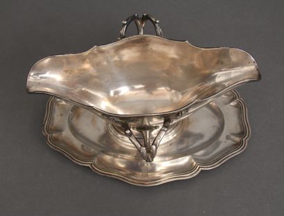 Jean Baptiste FRANCOIS orfèvre

Saucière...