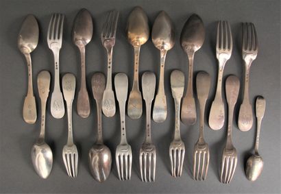 Suite de couverts en argent 950°/°° uniplat,...