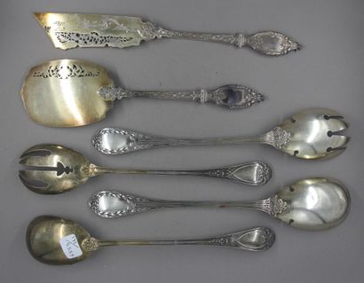 Lot de couverts de service en argent et vermeil...