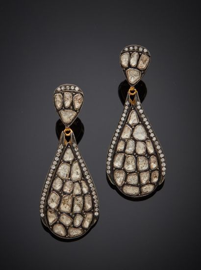 Paire de boucles d'oreilles en argent 925...