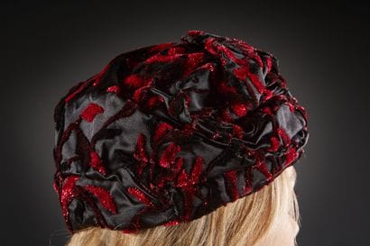 Christian DIOR Chapeaux - Paris-New York

Chapeau...