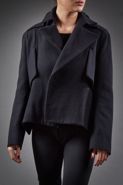 Yohji YAMAMOTO

Blouson en lainage marine,...