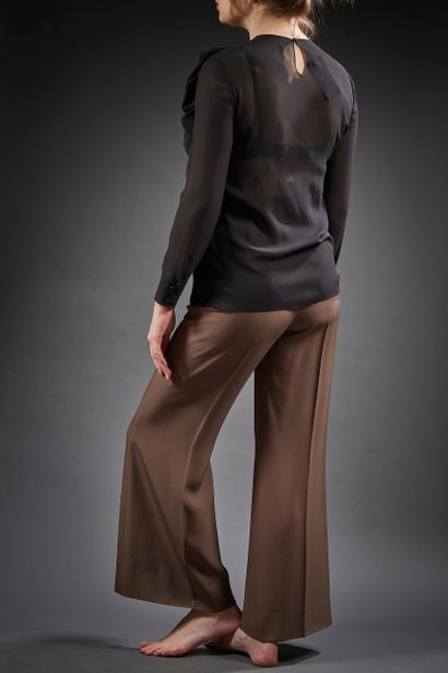 Yves SAINT LAURENT, SAINT LAURENT

Ensemble...
