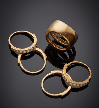 VAN CLEEF ARPELS

Bague bandeau en or jaune...