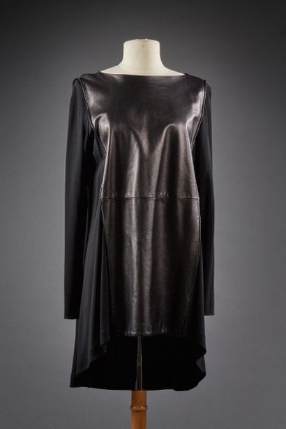 VIONNET

Robe en maille stretch noire, devant...