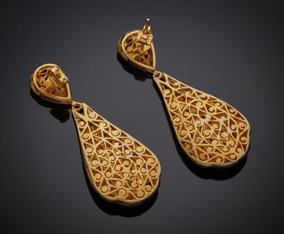 Paire de boucles d'oreilles en argent 925...