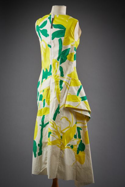 MARNI

Robe longue asymétrique sans manches...