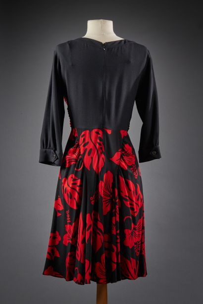 PRADA Collection Printemps/Été 2013

Robe...
