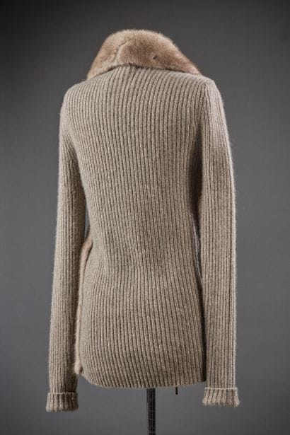 Yves SALOMON

Blouson zippé en maille cachemire...