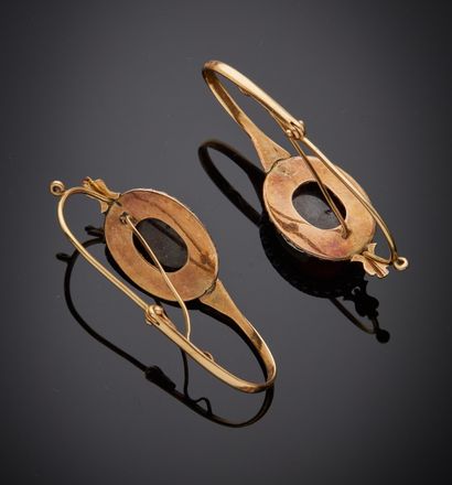 Paire de boucles d'oreilles en or jaune 750...