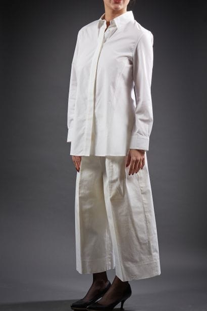 Jil SANDER

Ensemble composé d'une chemise...
