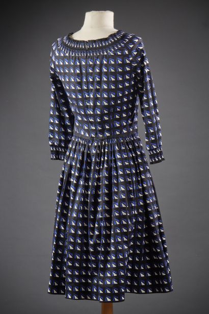 PRADA 

Collection Printemps/Été 2014

Robe...