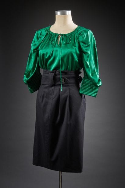 Yves SAINT LAURENT

Ensemble composé d'une...