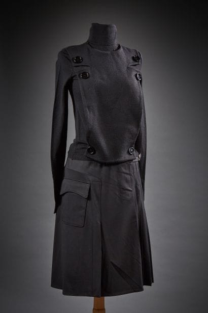 BALENCIAGA

Ensemble composé d'un top en...