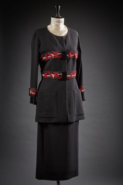 Karl LAGERFELD circa 1980

Magnifique ensemble...