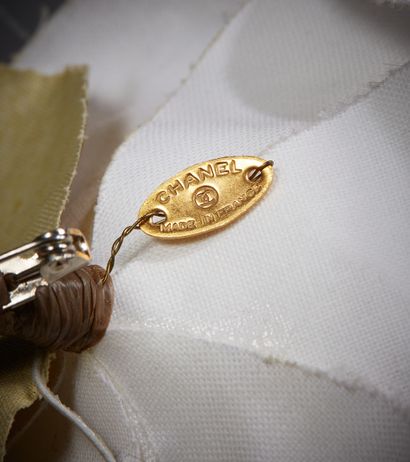 CHANEL

Broche 