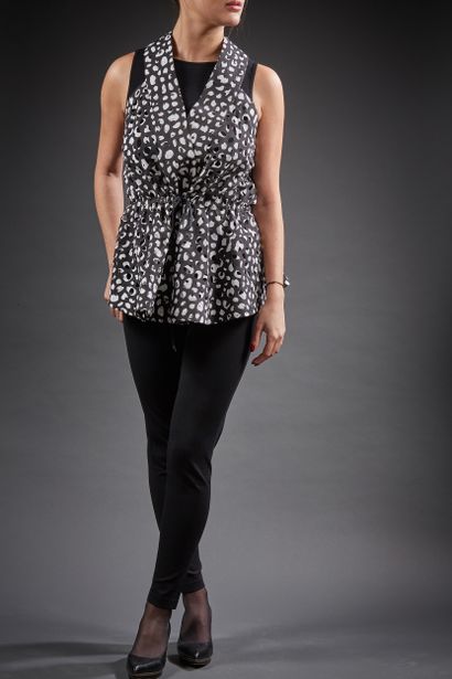 ALAÏA

Ensemble en maille noir composé d'un...