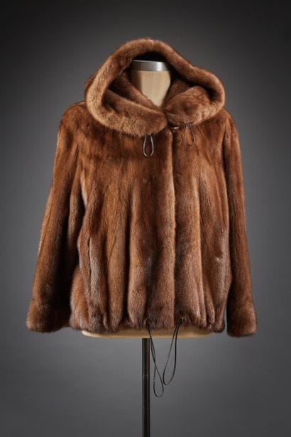 Lina Fourrures

Blouson en Vison femelle...