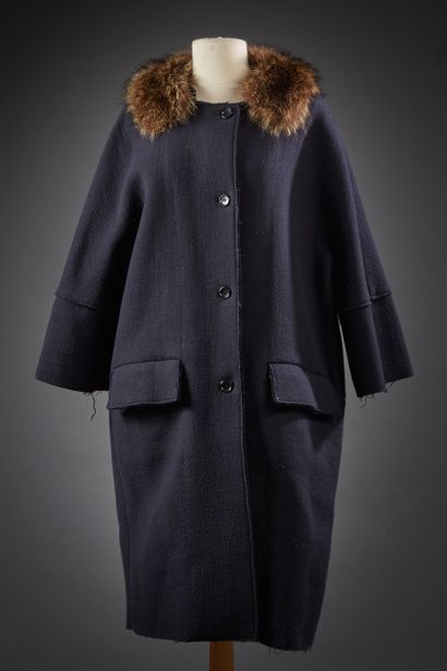 MARNI

Manteau en lainage marine, col amovible...