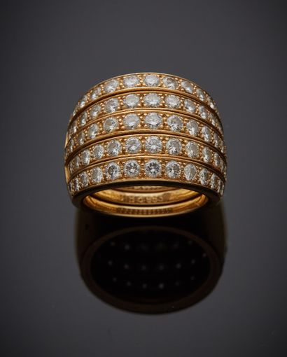 VAN CLEEF ARPELS

Bague bandeau en or jaune...